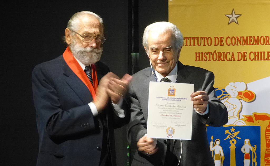 Conferencia de Alberto Fernández sobre Martín Gusinde y los pueblos fueguinos - Corporación de Exalumnos del Liceo Alemán y del Verbo Divino de Chicureo