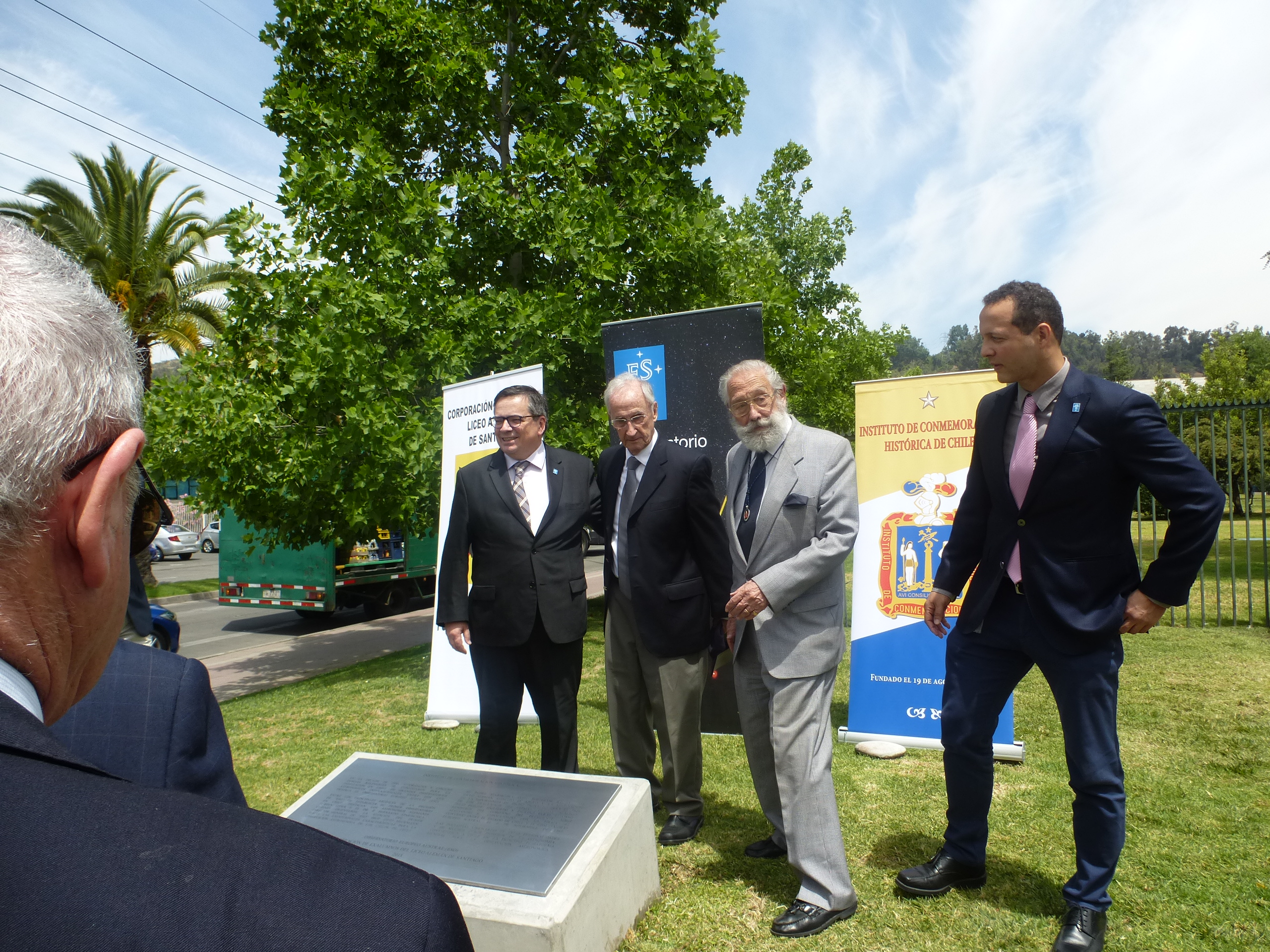 Inauguración de monolito en homenaje al padre Starischka